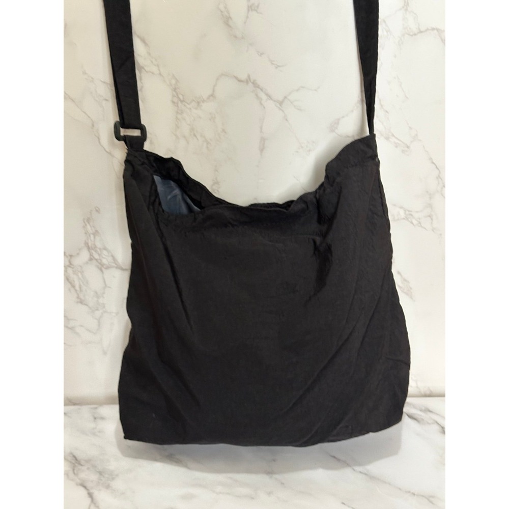 Lightweight Nylon Drawstring Shoulder Bag - Picture 3 of 6